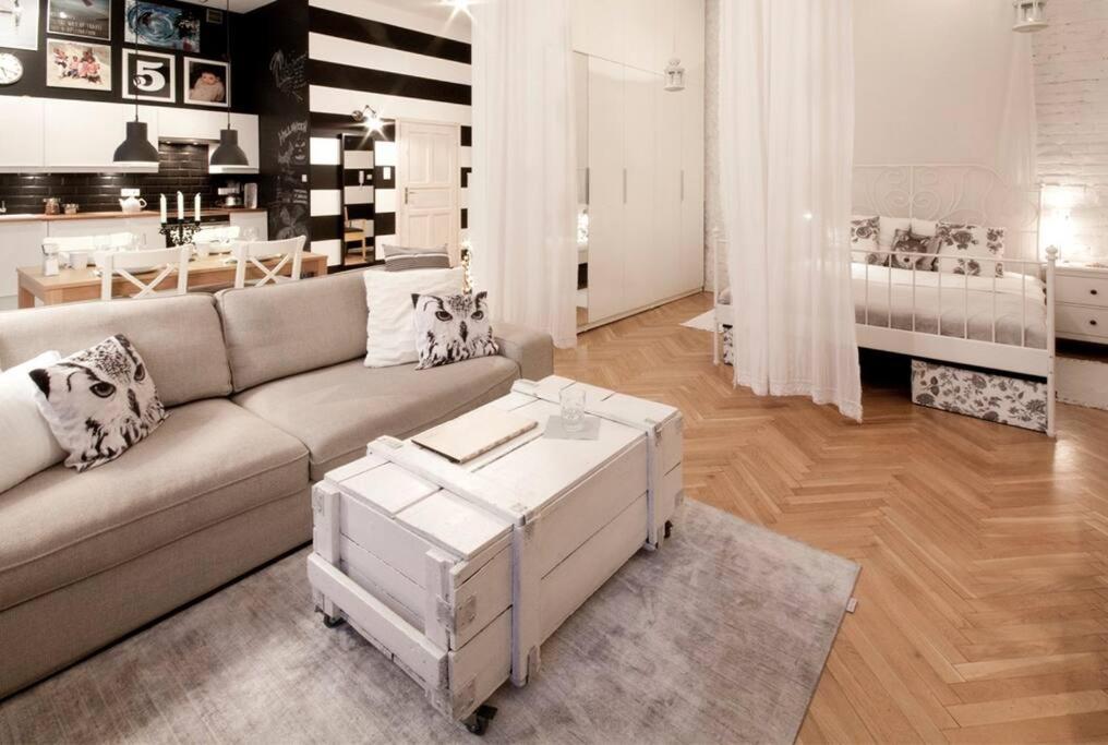 Magical Apartment *